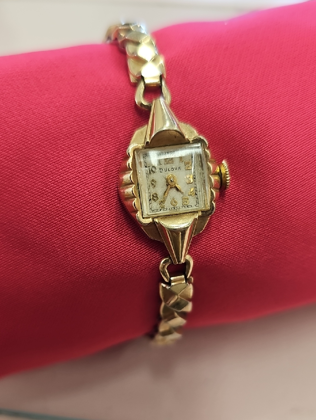 Bulova, Gold-Tone, Ladies, Vintage, Bracelet, Watch, Classic, Casual, Luxury